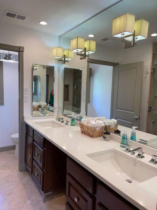 Lakeview Bungalow-Access To Lake, Pool, Gym, &Park Lago Vista المظهر الخارجي الصورة